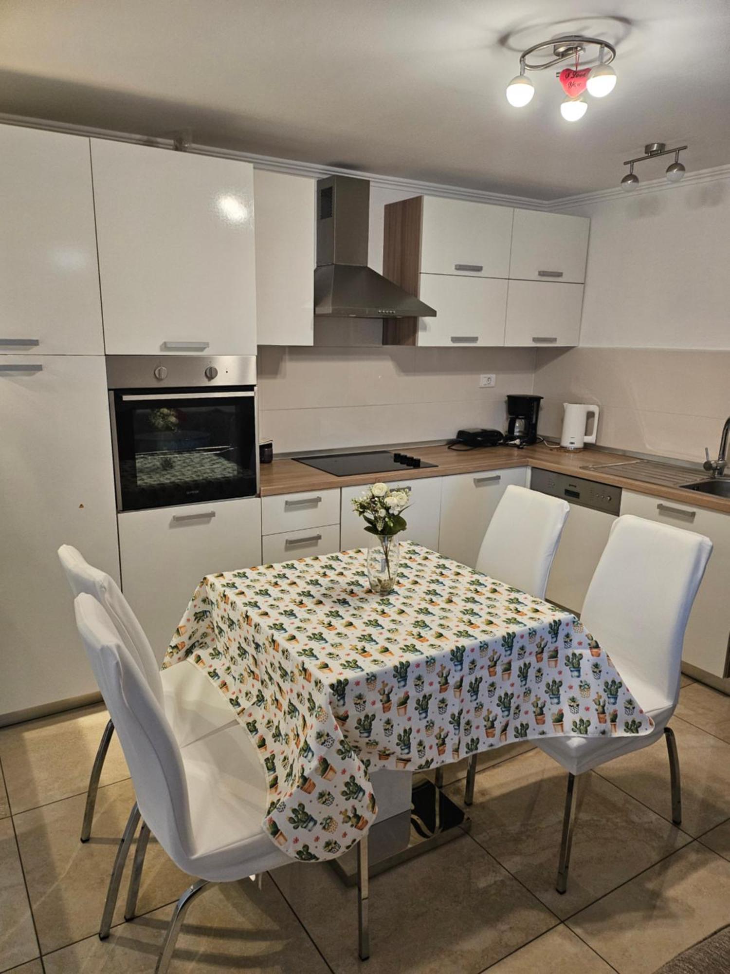 Hotel Apartman Baraka à Šibenik Extérieur photo