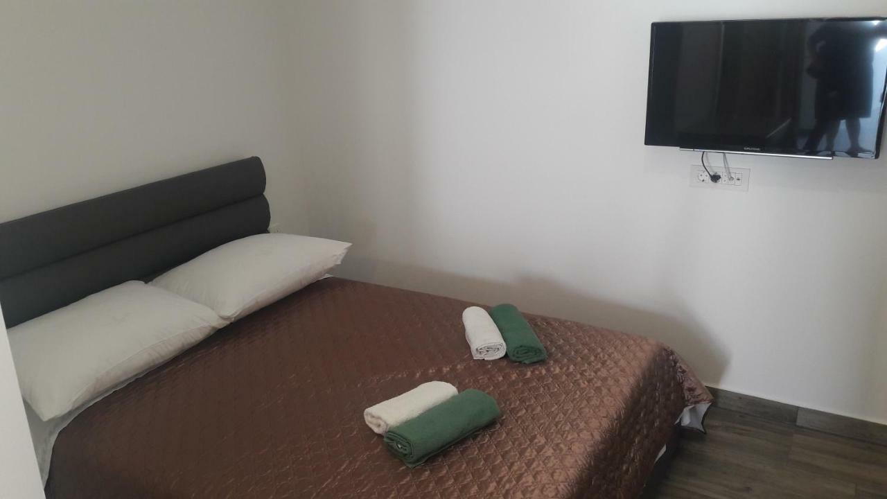 Hotel Apartman Baraka à Šibenik Extérieur photo