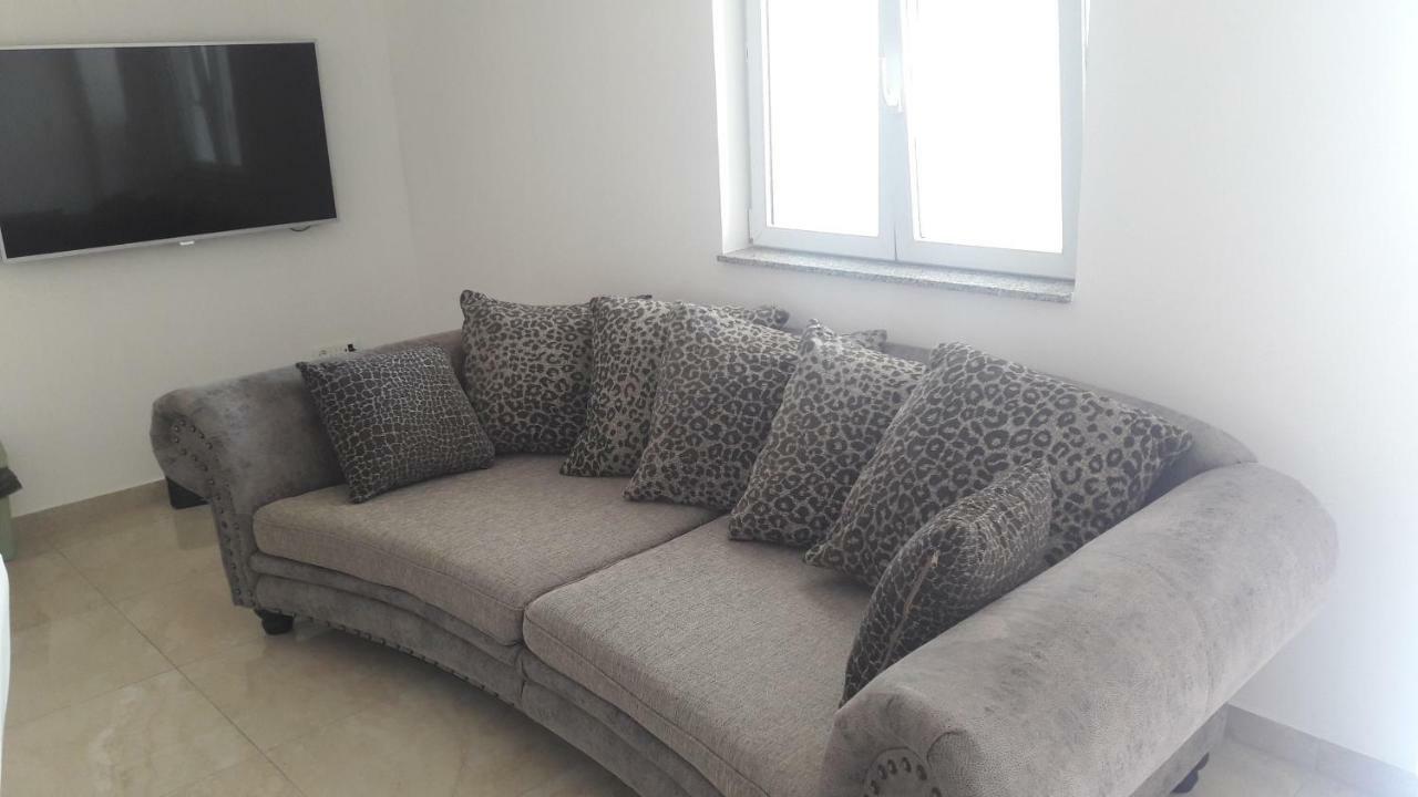 Hotel Apartman Baraka à Šibenik Extérieur photo